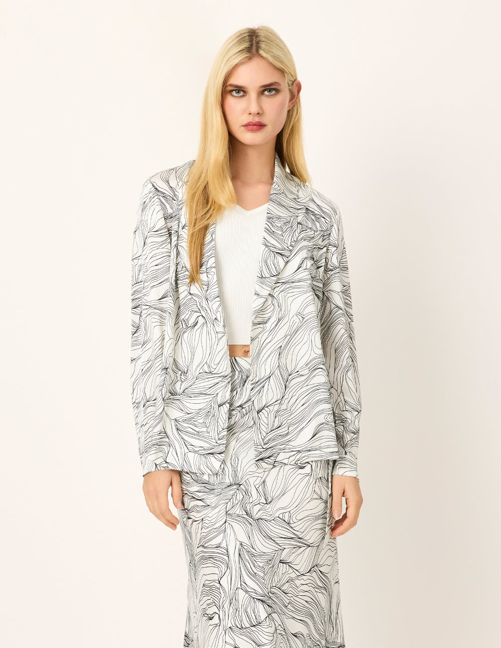 MARYLING Peaked Lapel Single-Breasted Long-Sleeved Blazer