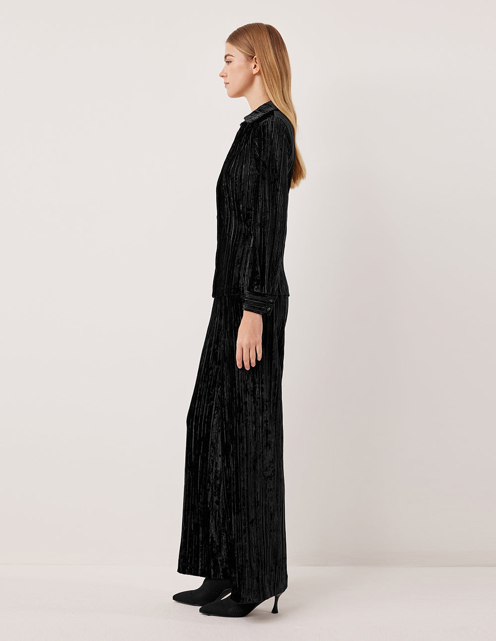 MARYLING Long Sleeve Pin-Tuck Velvet Blouse