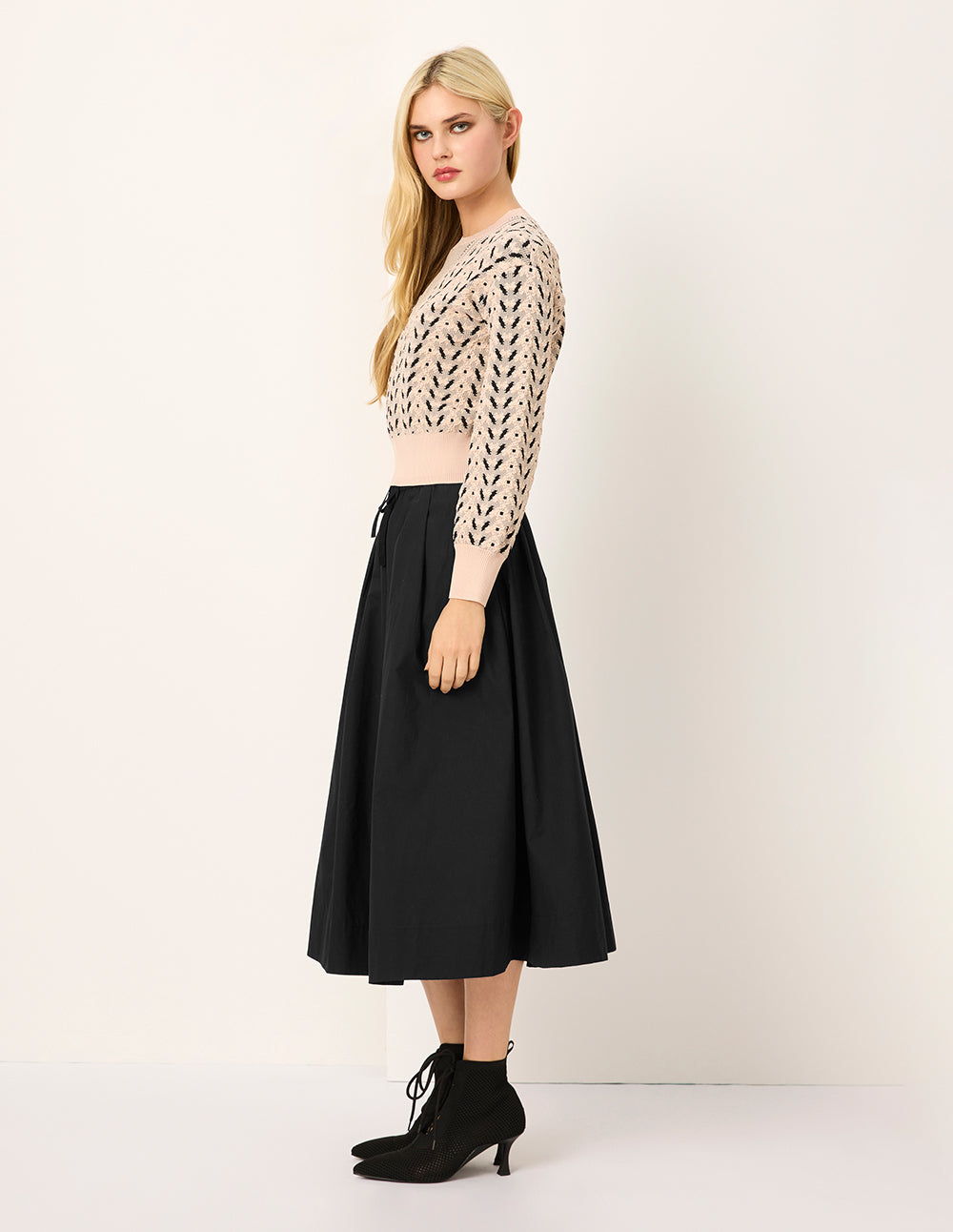 MARYLING Elastic-Waist A-Line Pleated Knee-Length Black Skirt