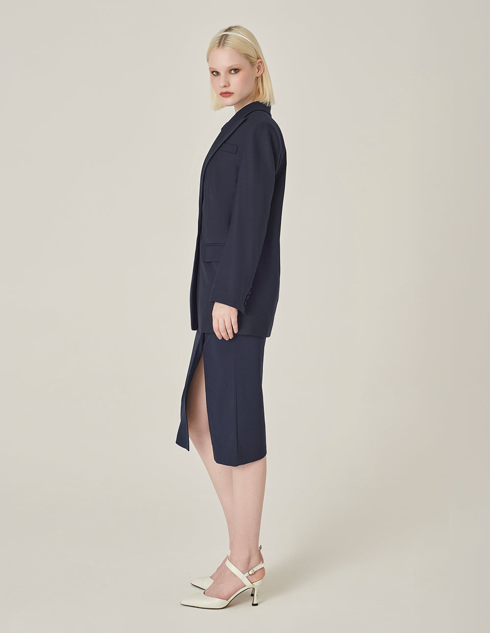 MARYLING Crew-Neck Long-Sleeve Cropped Multi-Pockets Wool Knitted Cardigan