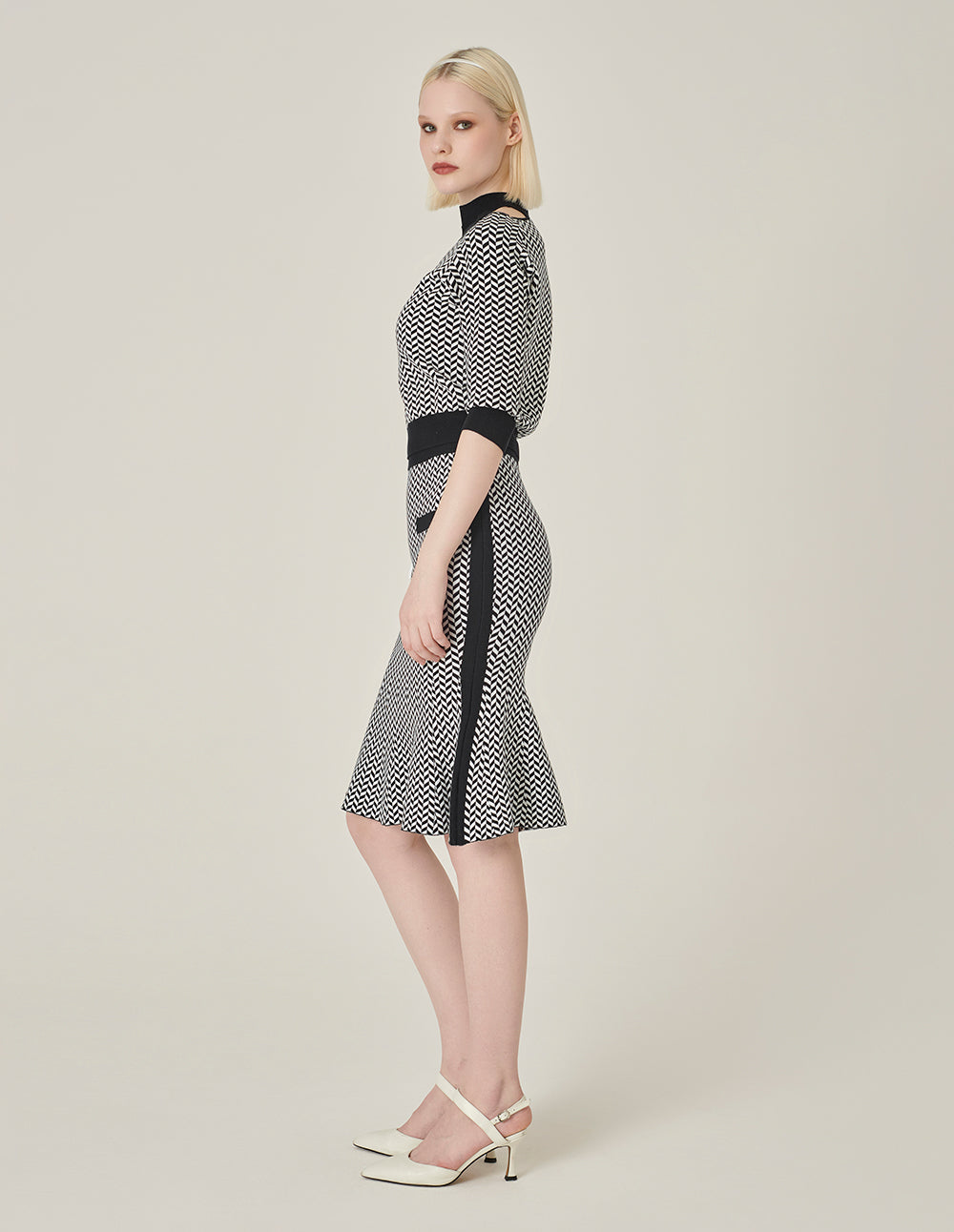 MARYLING Black And White Herringbone Fishtail Wool Knitted Skirt
