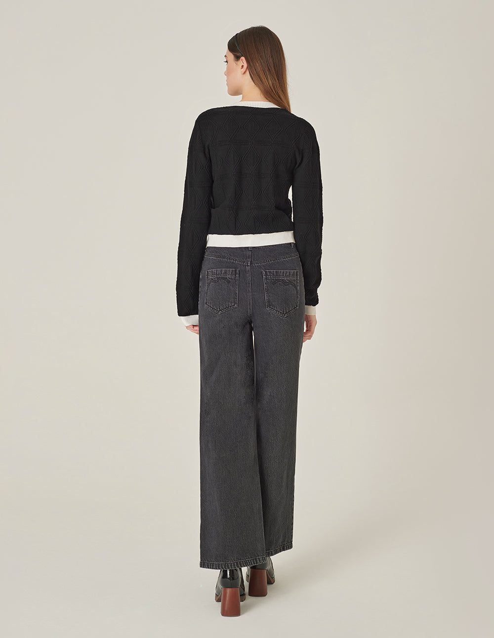 MARYLING Black And White Contrasting Round Neck Dark Pattern Knitted Cardigan