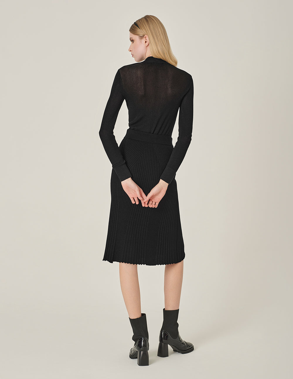 MARYLING Black Round-Neck Long-Sleeve Thin Knitted Pullover