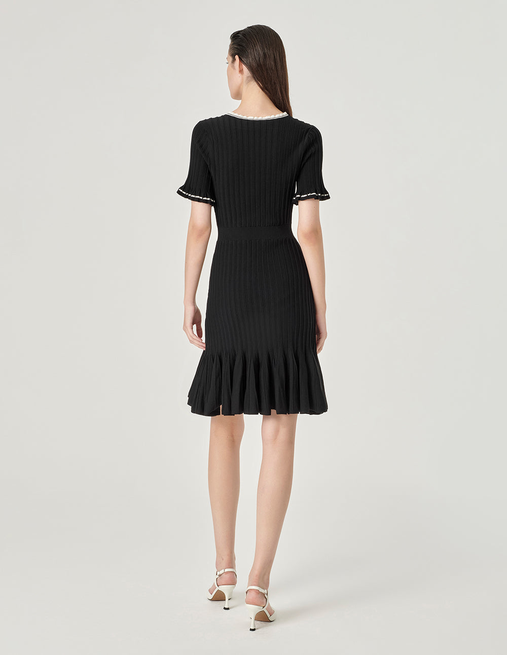 MARYLING Contrast Colour V-Neck Short-Sleeve Knitted Dress