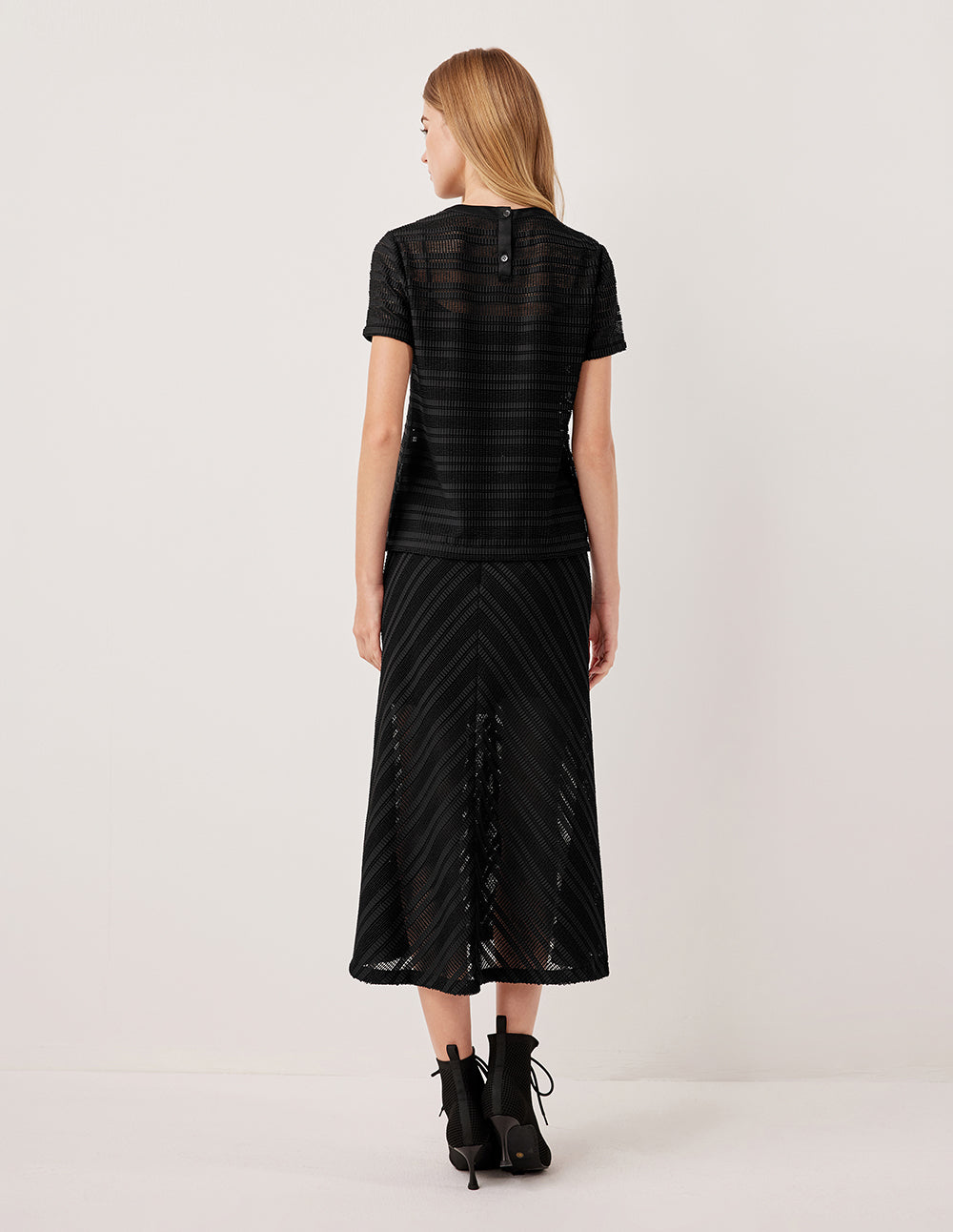 MARYLING Black Diagonal Texture Sheer Pleated Knit Knee-Length Skirt