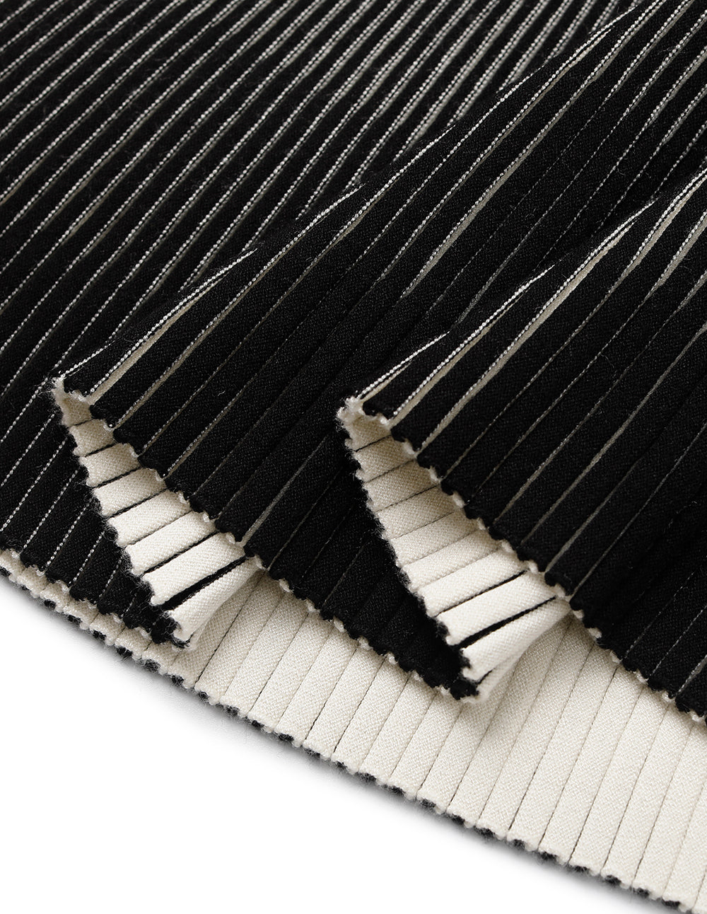 MARYLING Round Neck Short-Sleeve Black Striped Color Block Knit Top