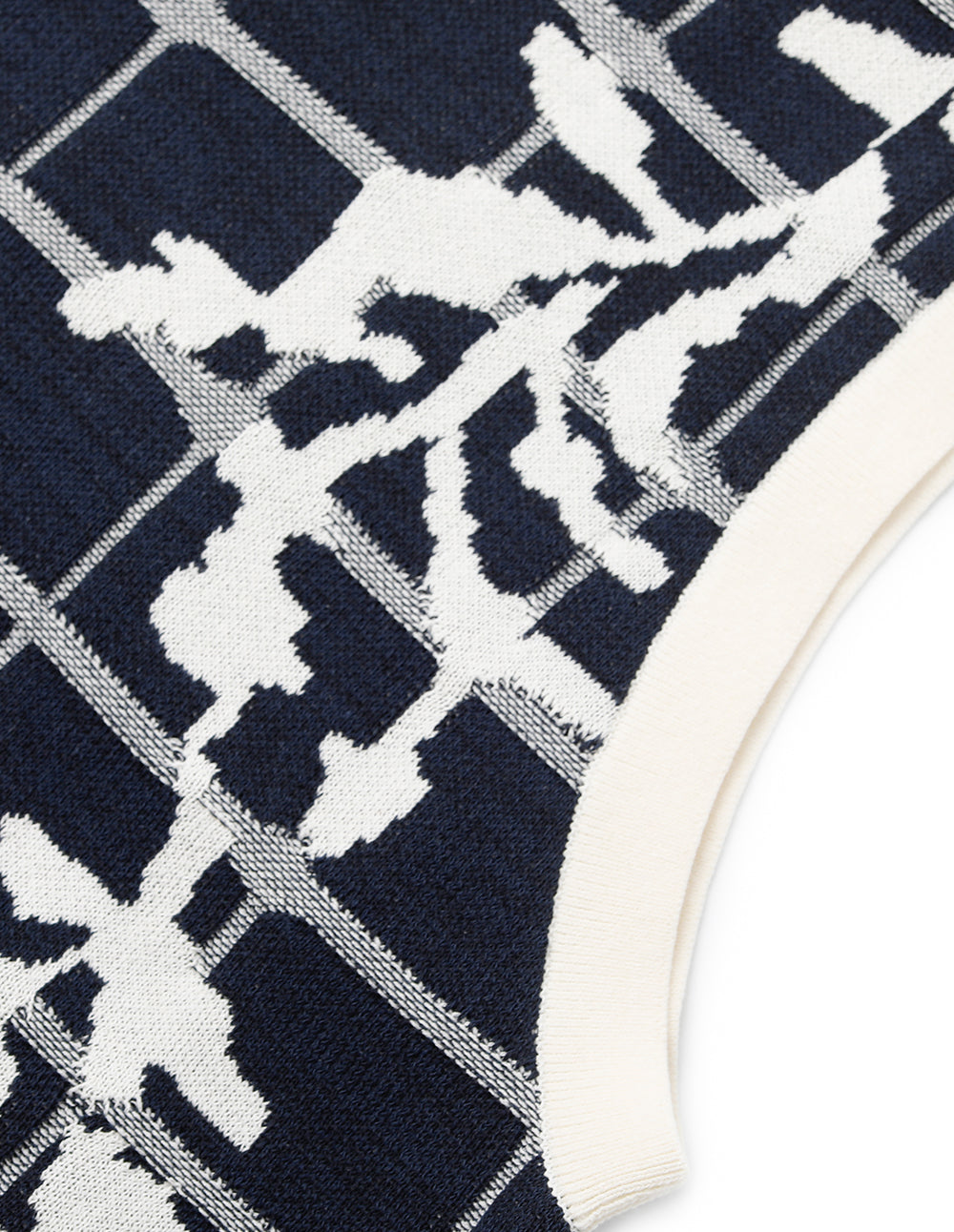 MARYLING Half-Turtleneck Plaid Floral Embroidery Knit Vest