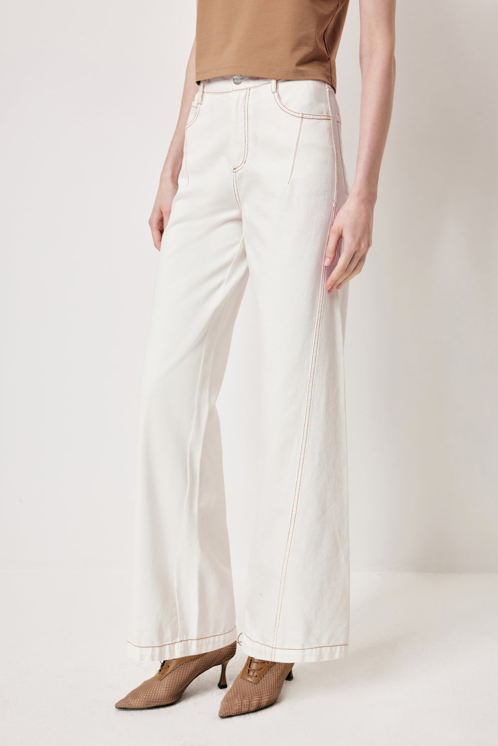 MARYLING Textured White Washed Jeans – Metal Zipper Detail