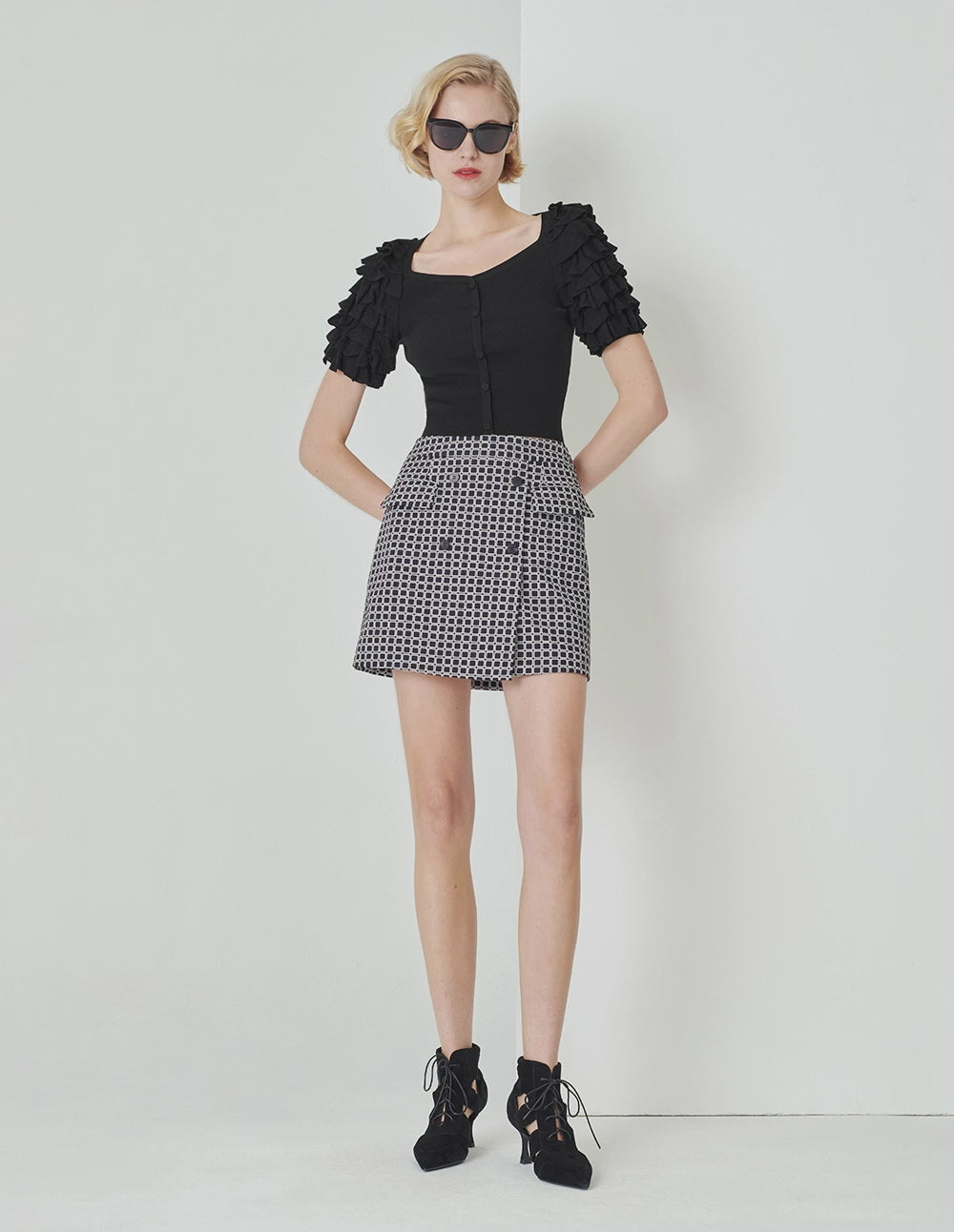 MARYLING Black Ruffle Sleeve Short Top