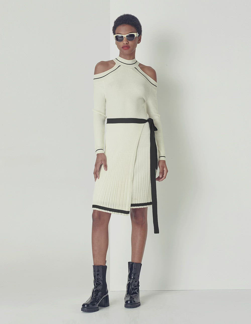 MARYLING Off shoulder black white knit dress