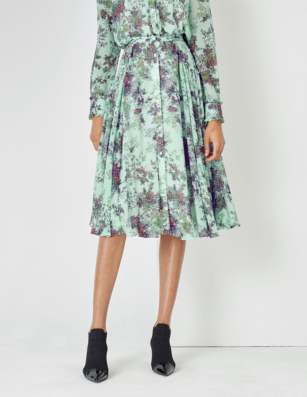 MARYLING Light Green Summer Jungle Small Floral Print Skirt With Ruffle Edge