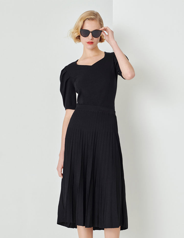 MARYLING Black Heart-Shaped Collar Large Pleated Knitted Top