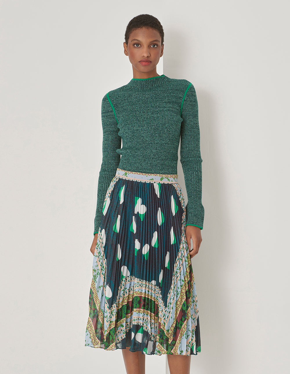 MARYLING Round-Neck Long-Sleeve Slim-Fit Ribbing Pure Green Knitted Pullover