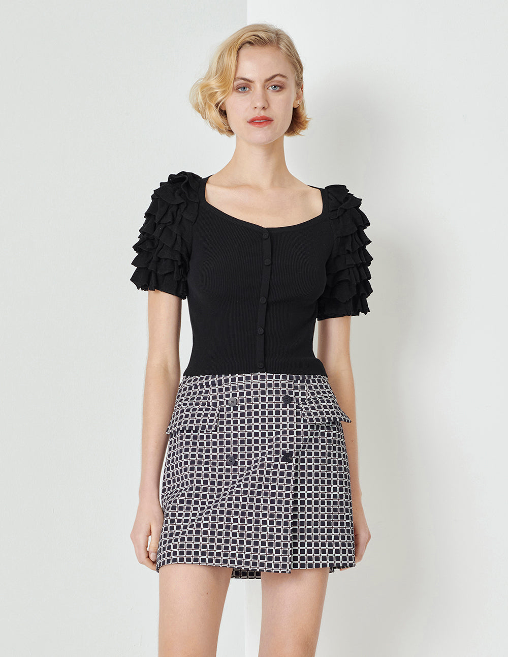 MARYLING Black Ruffle Sleeve Short Top