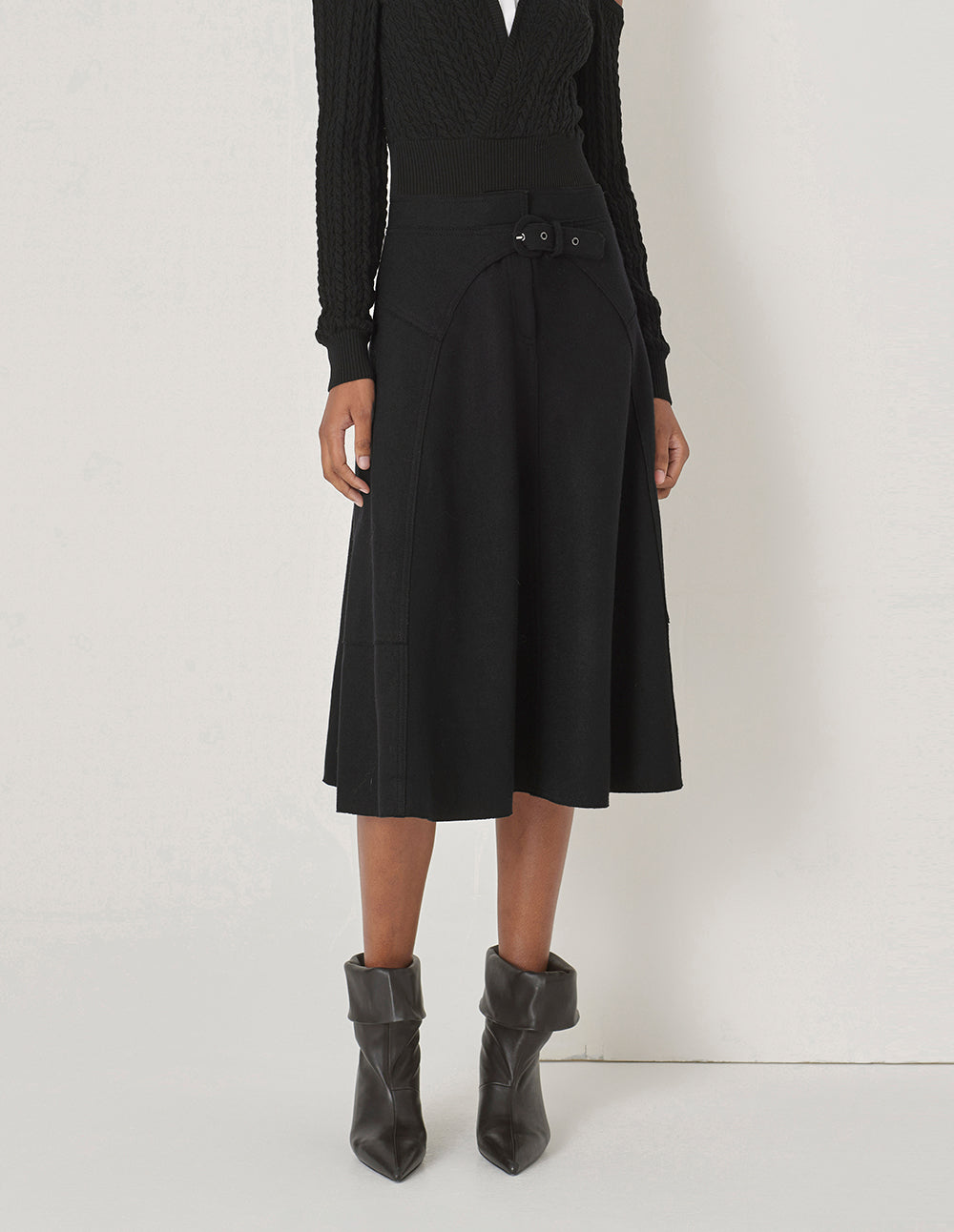 MARYLING Black Curved Waist Split A-Hem Skirt