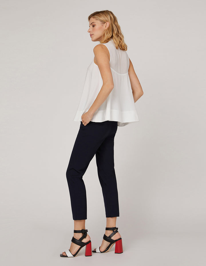 MARYLING White neckline sleeveless loose A-shaped hem top