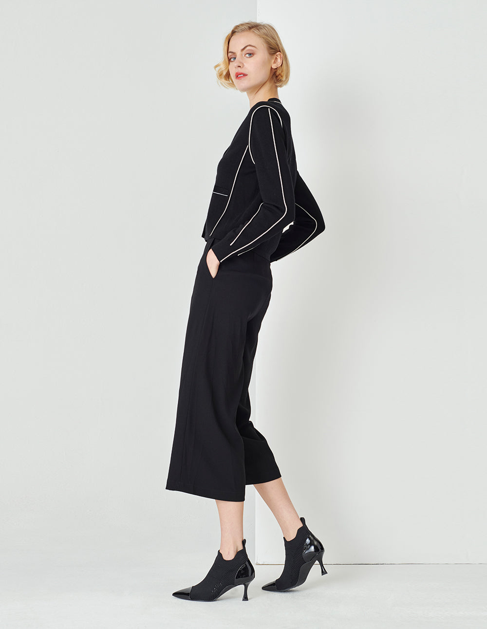 MARYLING Black Lapel Short Puff Sleeve Double-Breasted Knitted Cardigan