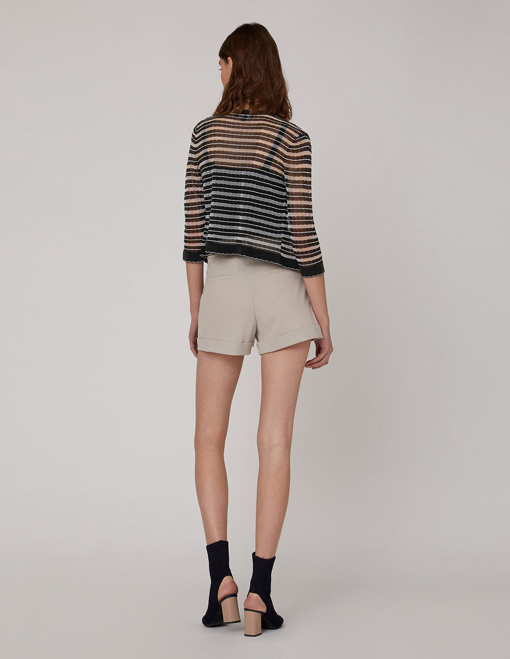 MARYLING Classic small cardigan has contrasting wavy edges