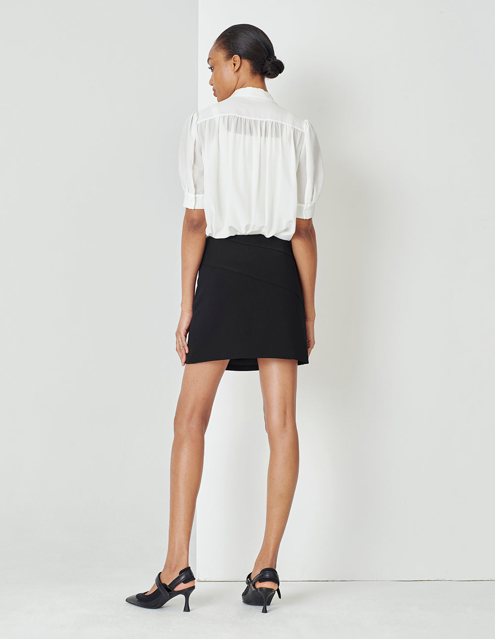 MARYLING Black Asymmetric Slit Mini Skirt