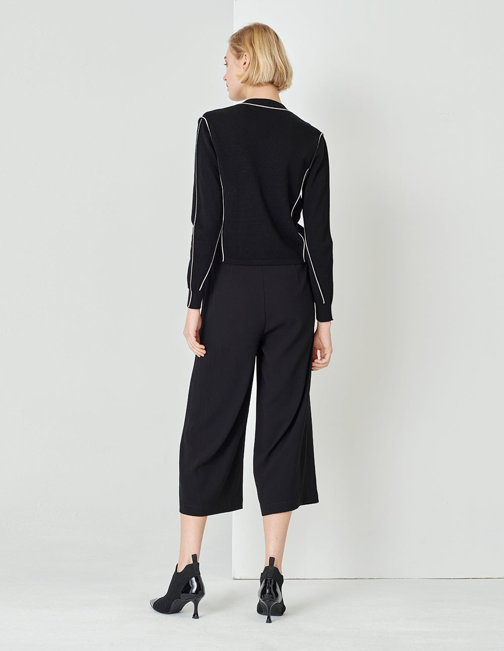 MARYLING Black Lapel Short Puff Sleeve Double-Breasted Knitted Cardigan