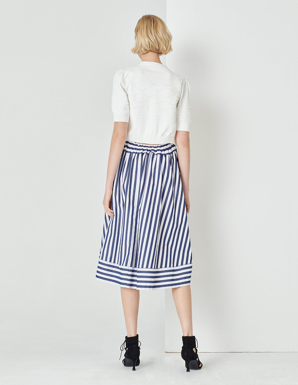 MARYLING White V-Neck Knitted Cardigan