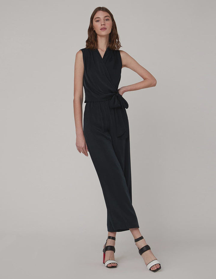 MARYLING Pleated V-Neck Sleeveless Top